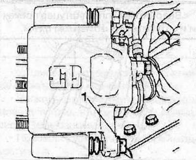 Loosen the locking bolt (1) securing the caliper, lift the caliper up, remove it from the brake pad…