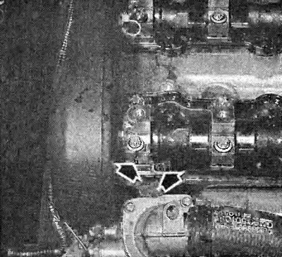 Removing the camshaft bearing caps in a 16V engine: the arrows show where the numbers are on the…