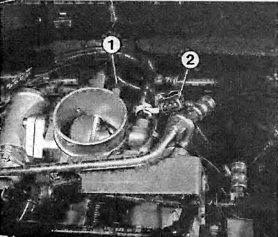 На фотографии показана система впрыска Simtec двигателя 16V 1,8/2,0 л. Цифрой «1» обозначен…