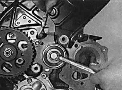Mechanizm napinający