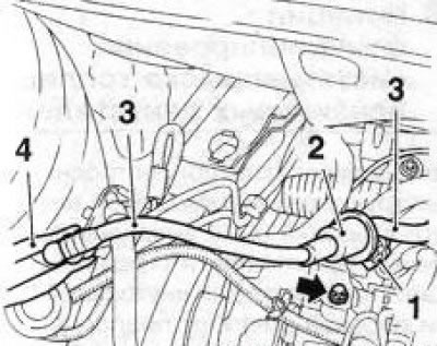 11.2 Ventil (2) EVAP (na príklade modelov vybavených motorom Z18XE) - šípka označuje montážnu…