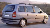 Opel Zafira A, vedere din spate